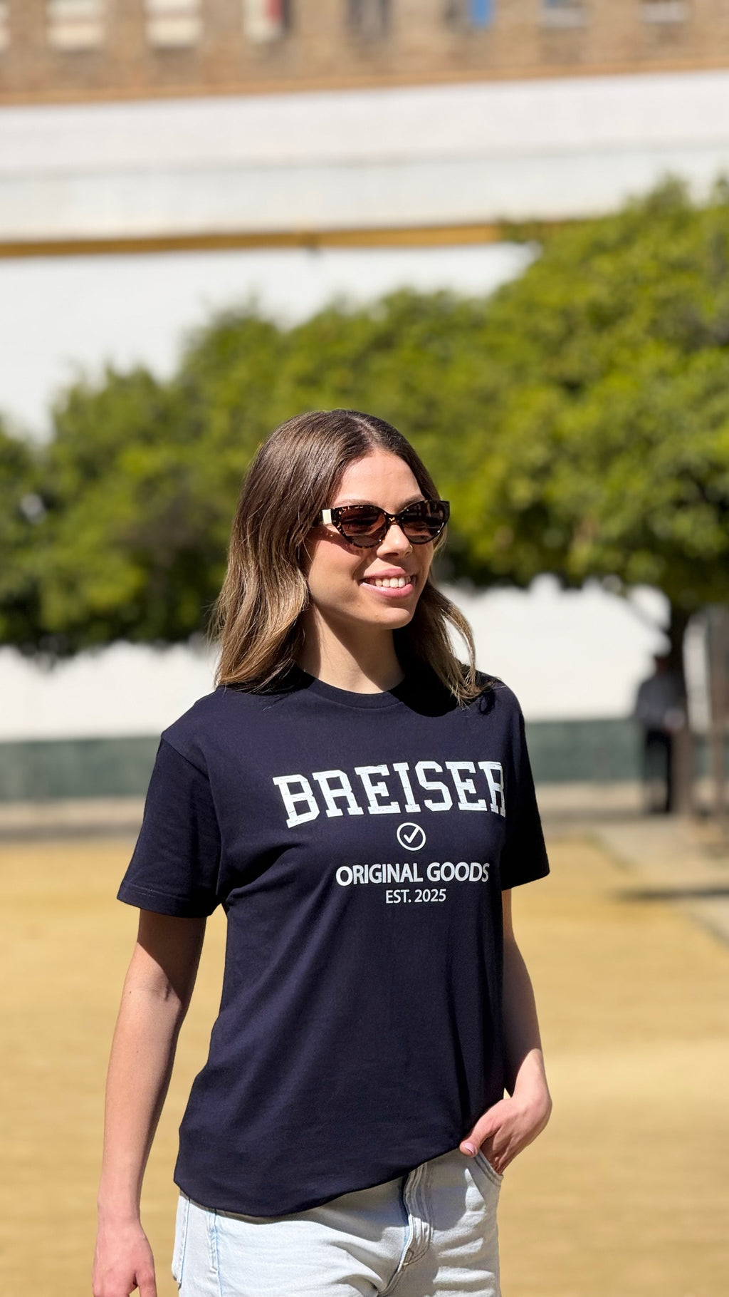 CAMISETA AZUL MARINO — Breiser Original Goods