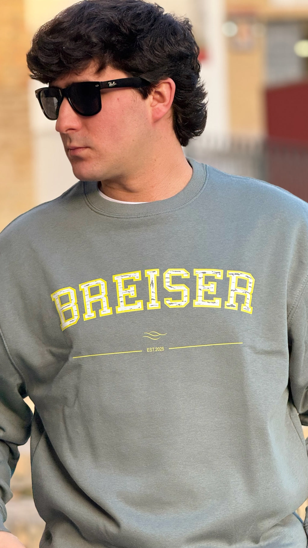 SUDADERA BREISER EST. 2025 — Verde Oscuro