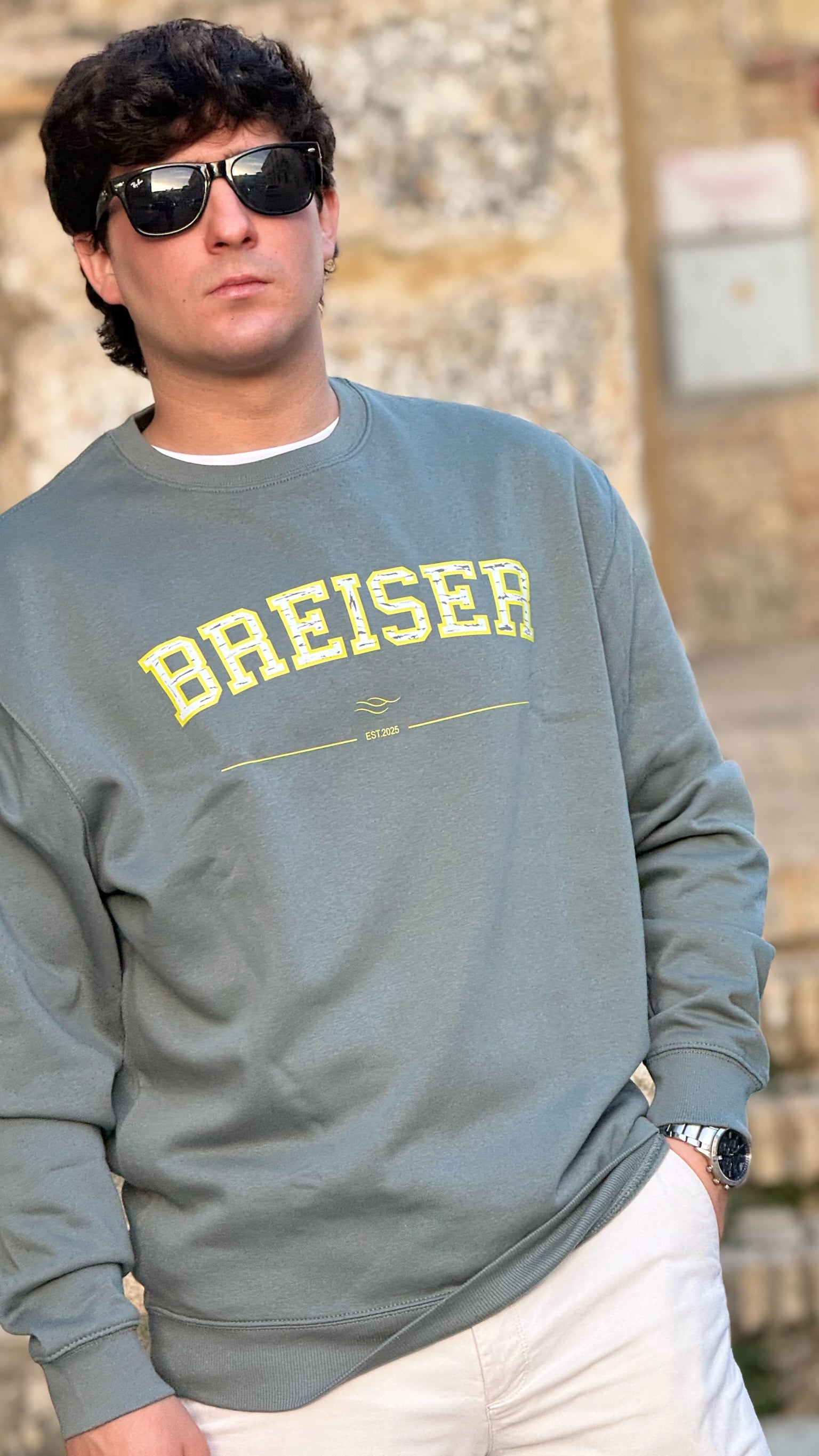SUDADERA BREISER EST. 2025 — Verde Oscuro